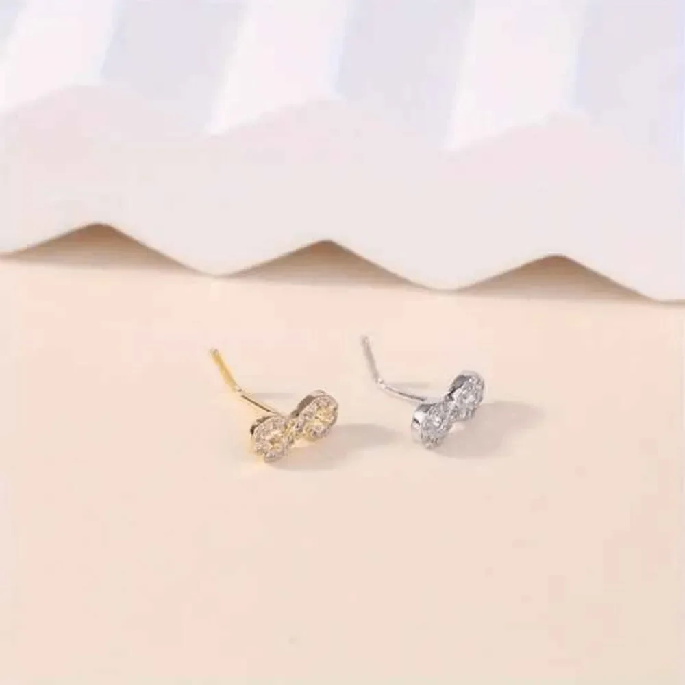 INFINITY DIAMOND NOSE RING
